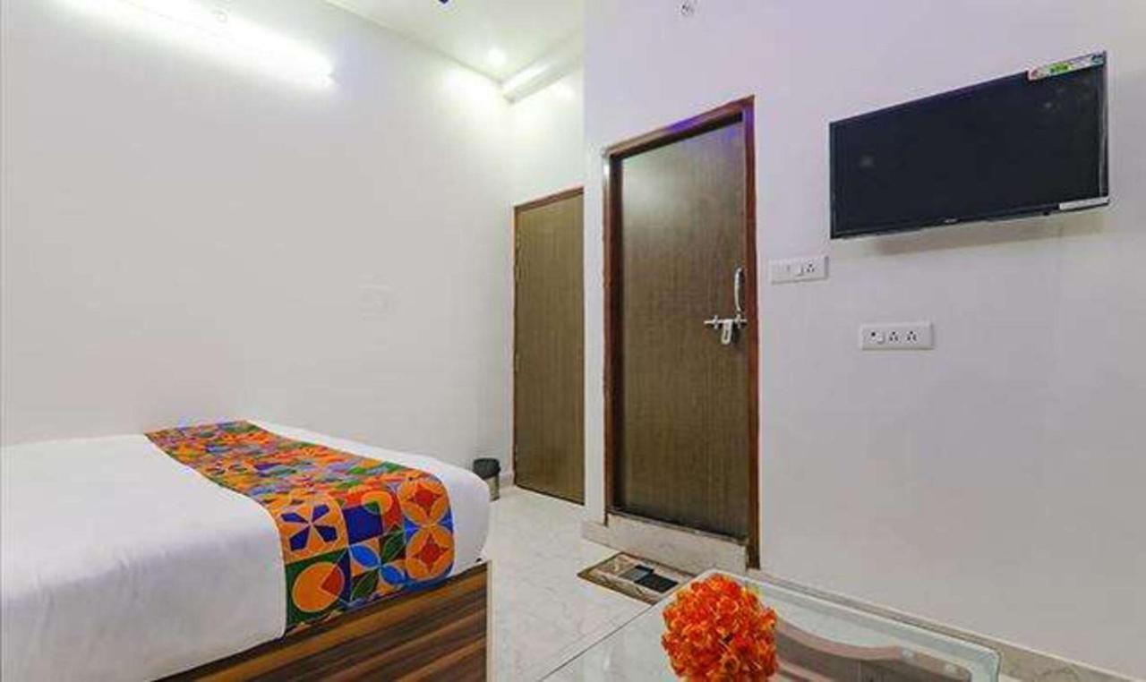 Fabexpress Ss Grand Hotel Banthra Sikandarpur Exterior foto