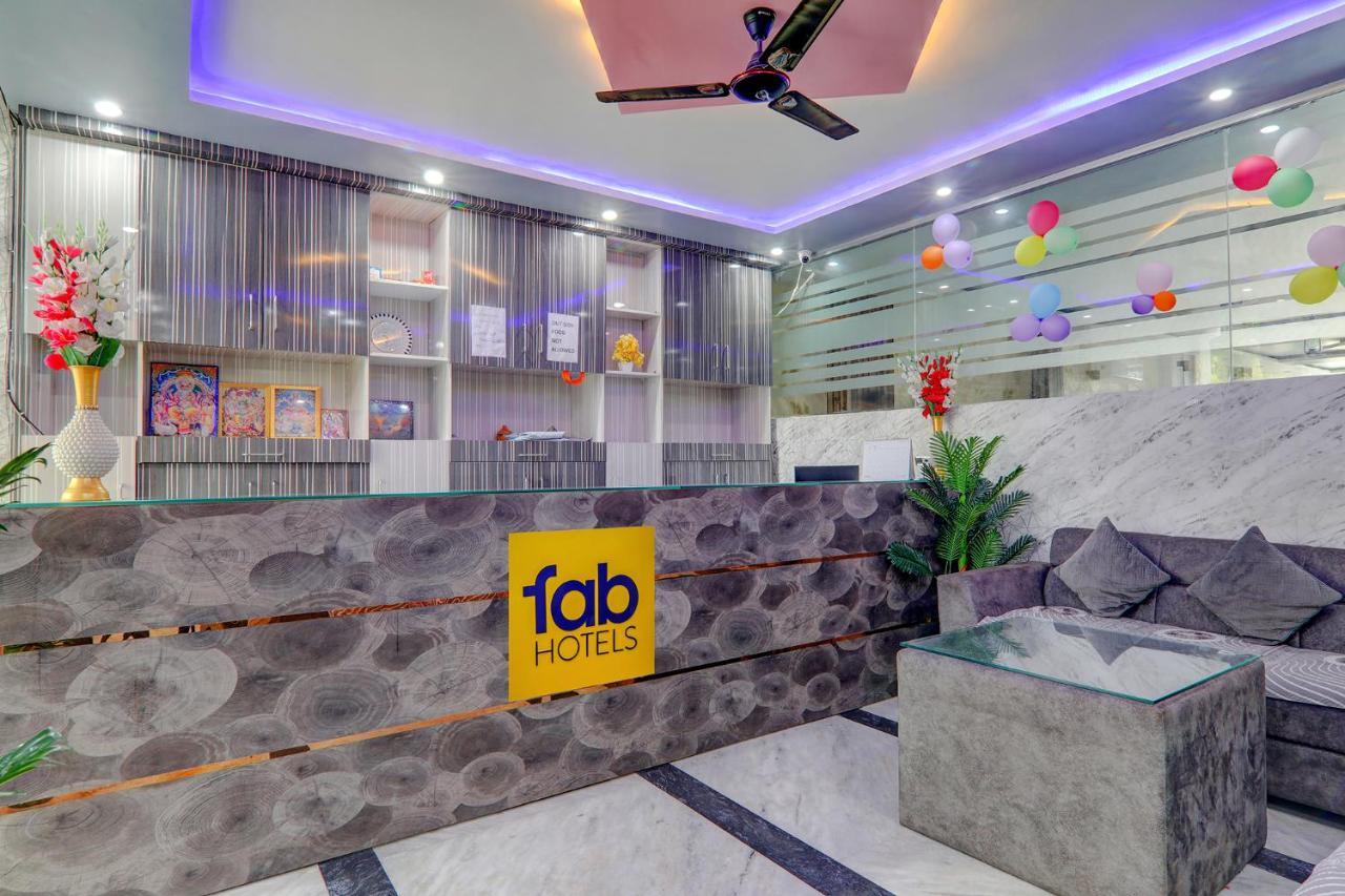 Fabexpress Ss Grand Hotel Banthra Sikandarpur Exterior foto